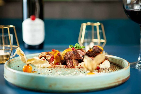 Comment découvrir les traditions culinaires de la région de l'Andalousie en Espagne?